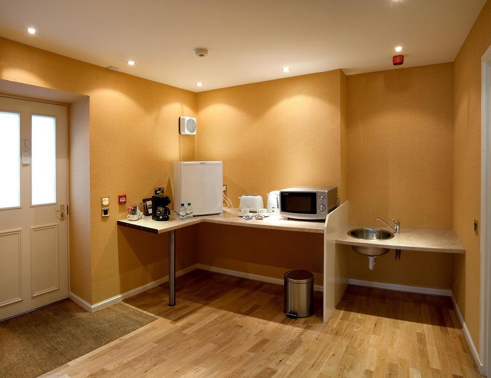 The Mariner Hotel Aberdeen Room photo